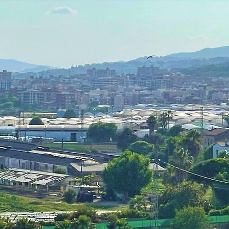 Apartamento Con Piscina Y Gran Terraza Con Vistas - Muy Cerca De La Playa, El Centro Y La Estacion Lägenhet Vilassar De Mar Exteriör bild