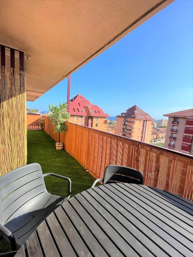 Apartamento Con Piscina Y Gran Terraza Con Vistas - Muy Cerca De La Playa, El Centro Y La Estacion Lägenhet Vilassar De Mar Exteriör bild