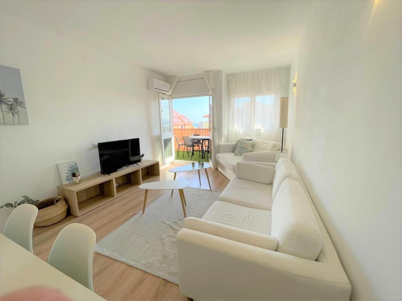 Apartamento Con Piscina Y Gran Terraza Con Vistas - Muy Cerca De La Playa, El Centro Y La Estacion Lägenhet Vilassar De Mar Exteriör bild